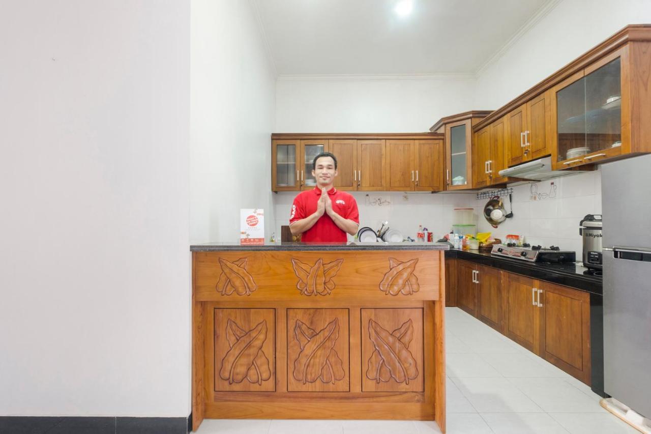Oyo 3267 Omah Suryo Hotel Джокякарта Екстериор снимка
