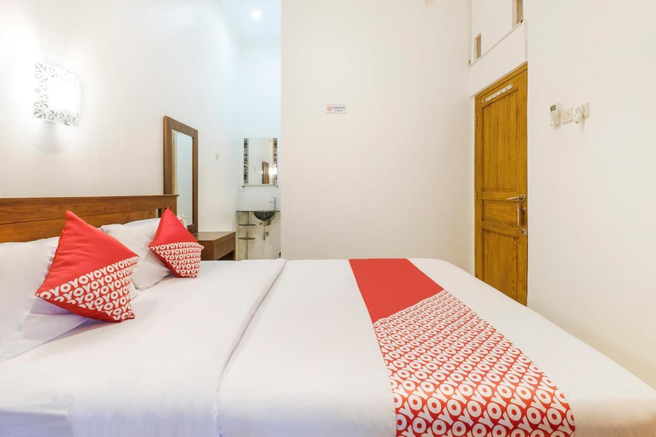 Oyo 3267 Omah Suryo Hotel Джокякарта Екстериор снимка