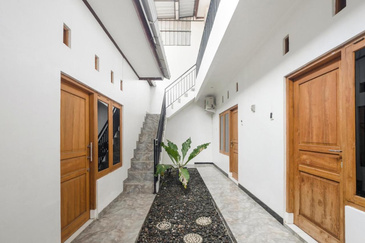 Oyo 3267 Omah Suryo Hotel Джокякарта Екстериор снимка
